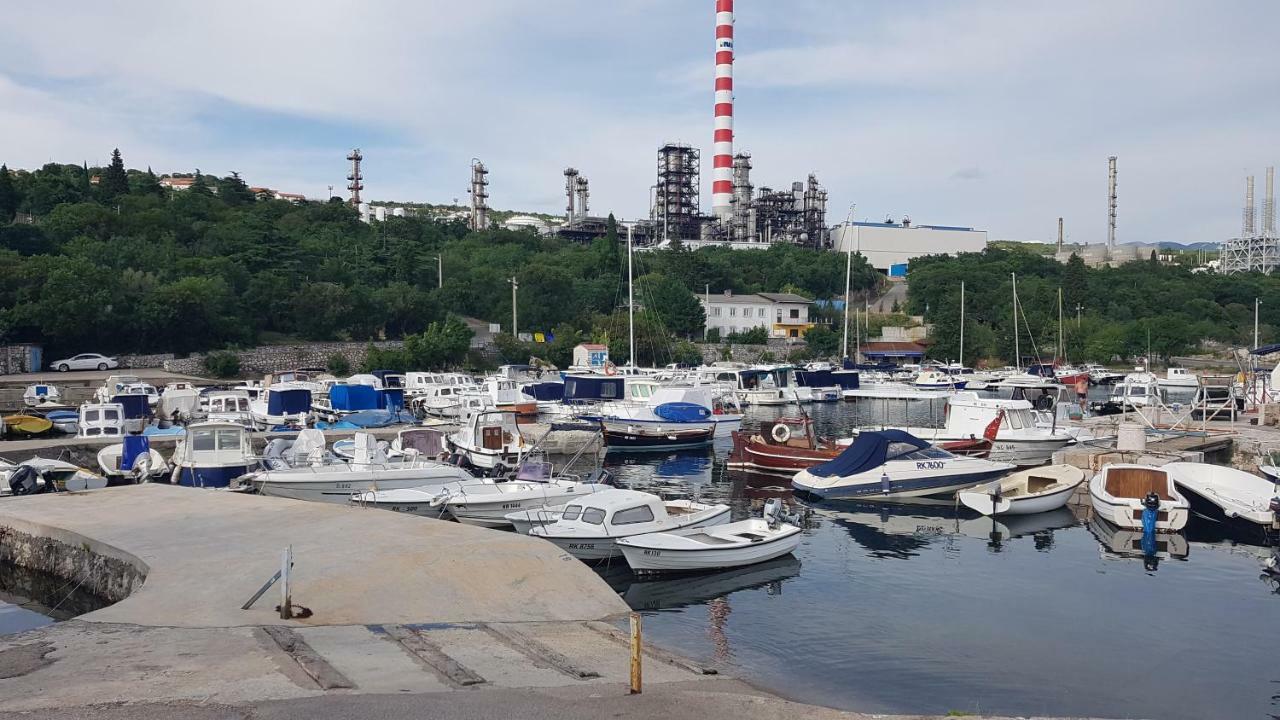 Appartamento Urinj Kostrena Esterno foto